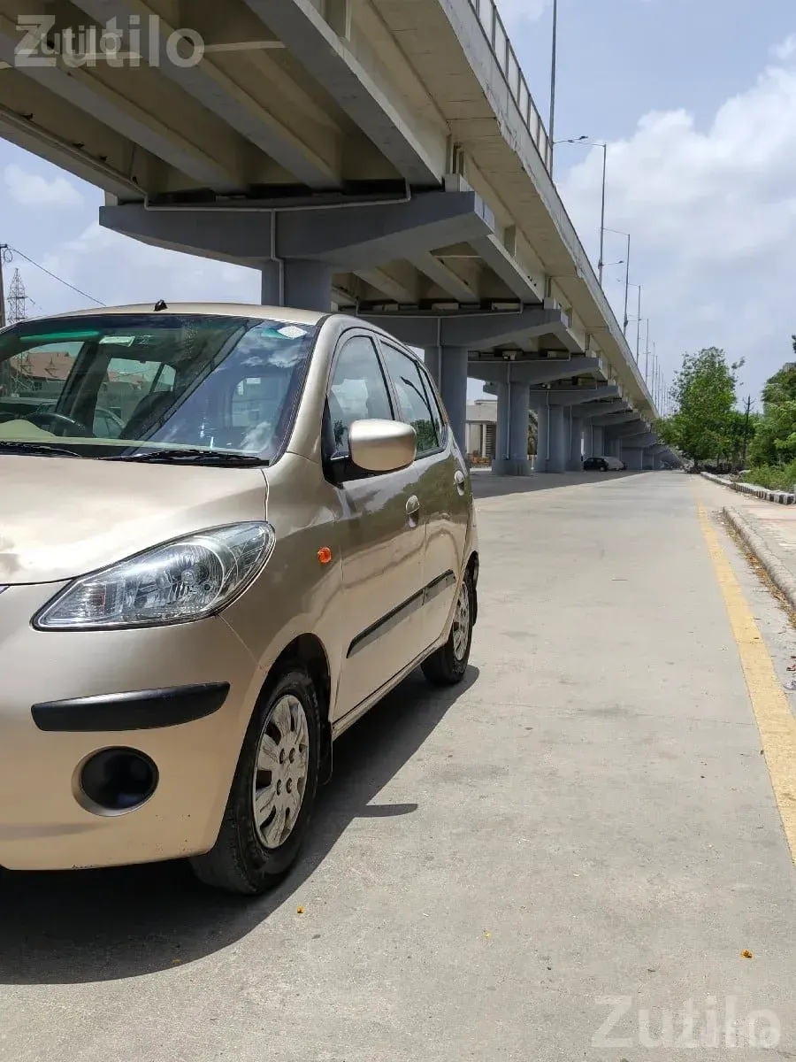 2010 Hyundai i10 1.2 CNG Car - કાર - રાજકોટ શહેર - Image 3