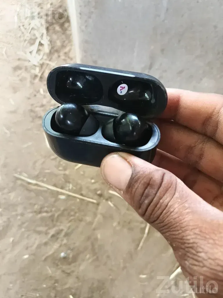Bluetooth Earbuds with Charging Case - ઇલેક્ટ્રોનિક ઍક્સેસરીઝ - કાંકરેજ - Image 5