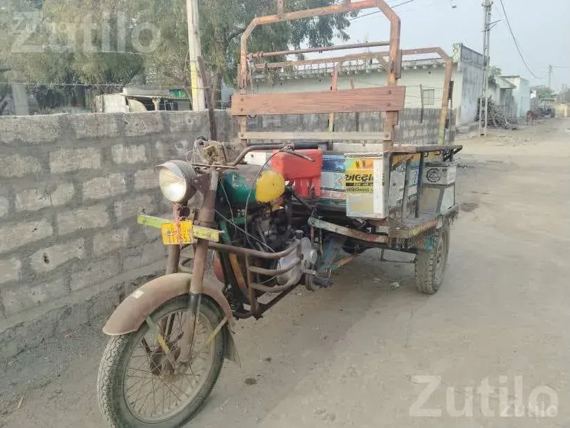 2013 Loading Auto Rickshaw with New Tyres - Auto Rickshaws - Bhanvad - Image 3