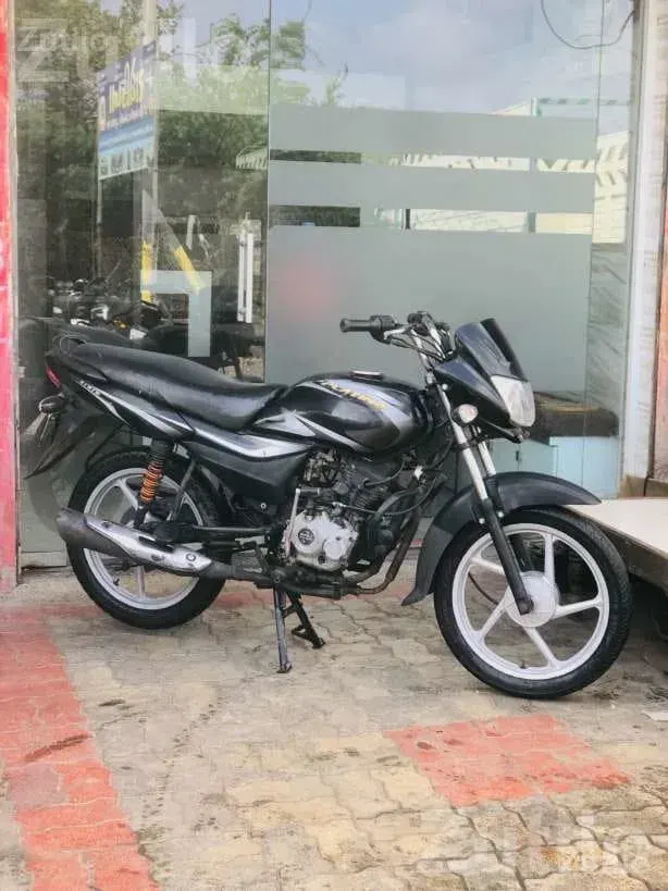Bajaj Platina 100 2017 Bike - Bikes - Talaja - Image 4