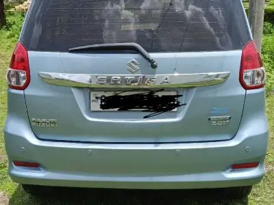 Maruti Ertiga ZDI+ Diesel 2017/18 Blue Maruti Ertiga ZDI+ Diesel 2017/18 Blue