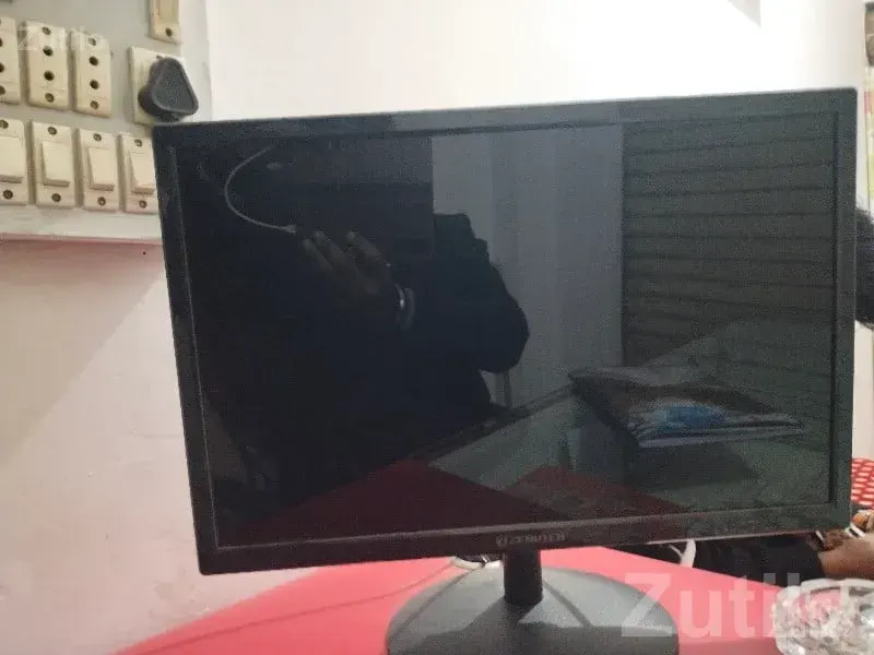 Desktop CPU with Speaker System - લેપટોપ અને કમ્પ્યુટર - ખંભાળિયા - Image 2