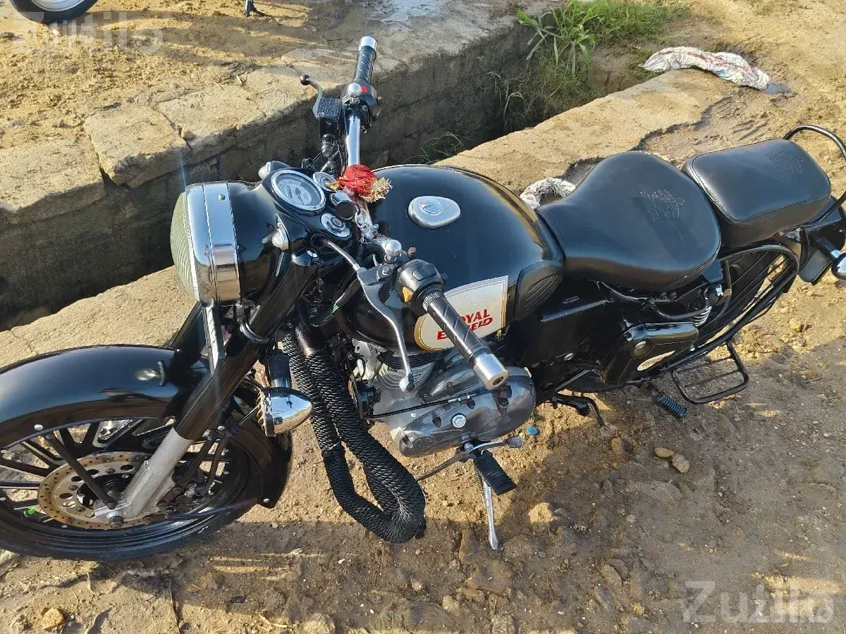2017 Royal Enfield Classic 350 Bullet - Bikes - Porbandar City - Image 3
