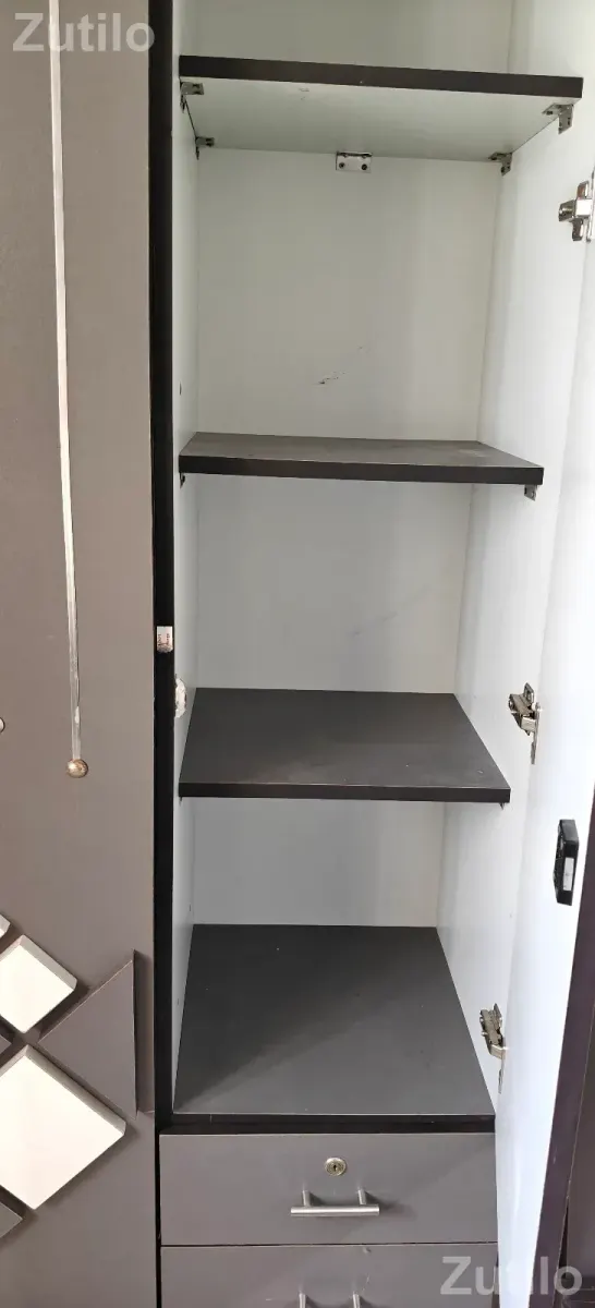 Wooden Wardrobe for Sale – Excellent Condition - વોર્ડરોબ, કબાટ અને સ્ટોરેજ - જુનાગઢ - Image 2