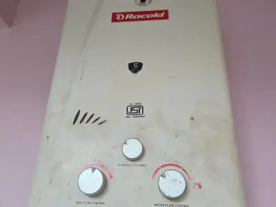 Racold gas geyser 6 litre used