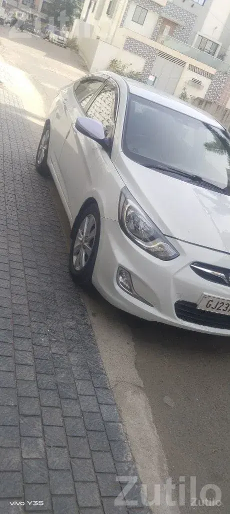 Hyundai Verna 2011 Diesel Sedan - Cars - Rajkot City - Image 4