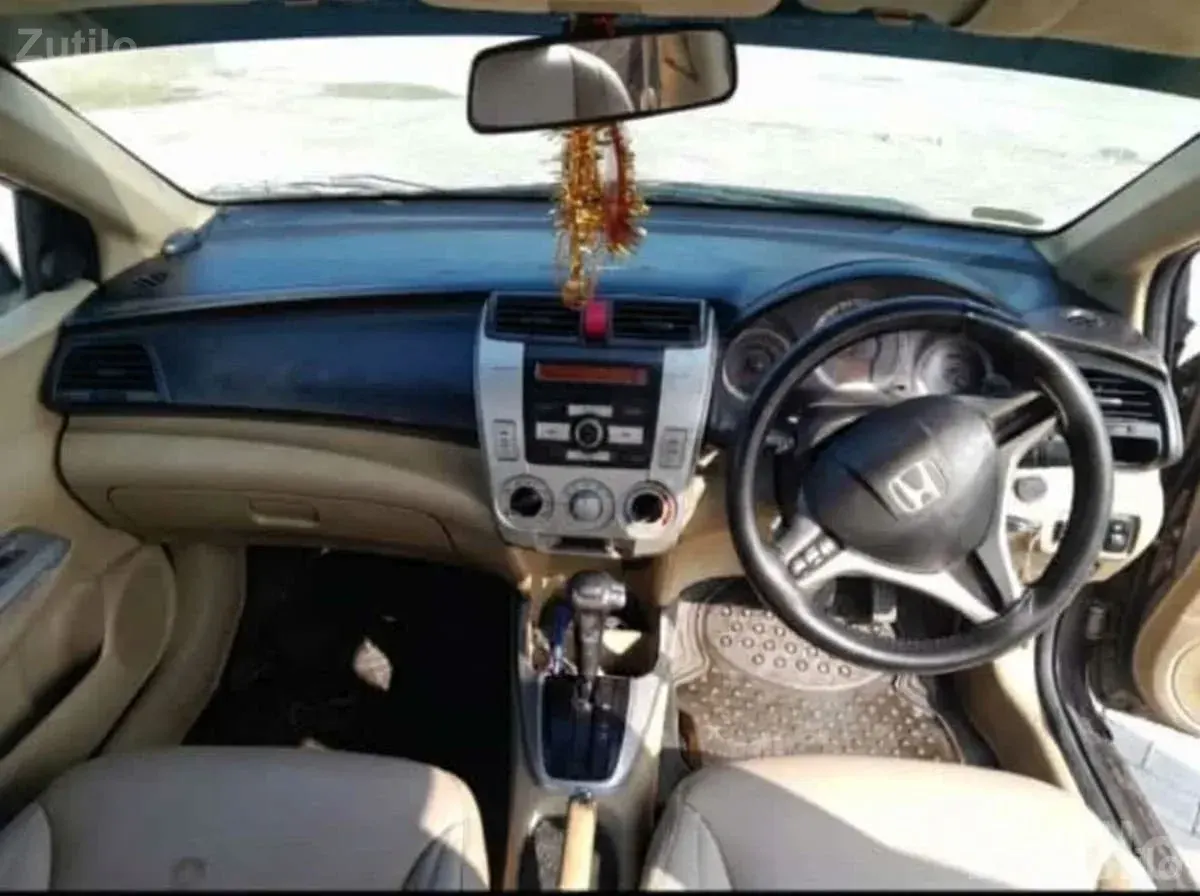 Honda City VMT i-VTEC Sedan – Grey - Cars - Gandhinagar City - Image 4