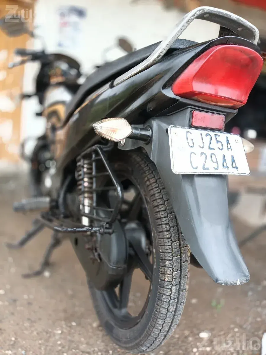 2021 Hero Super Splendor Motorcycle - Bikes - Porbandar City - Image 3