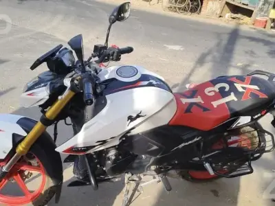 TVS Apache RTR 160 4V Bike