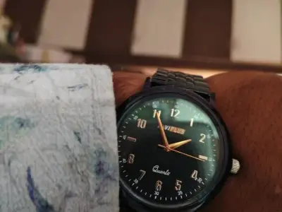 Vipus Quartz Analog Wrist Watch Vipus Quartz Analog Wrist Watch