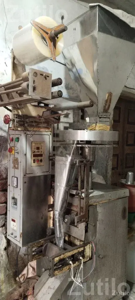 Automatic Pouch Packing Machine 100 Gram - પેકેજિંગ અને પ્રિન્ટિંગ મશીનો - નવસારી - Image 5