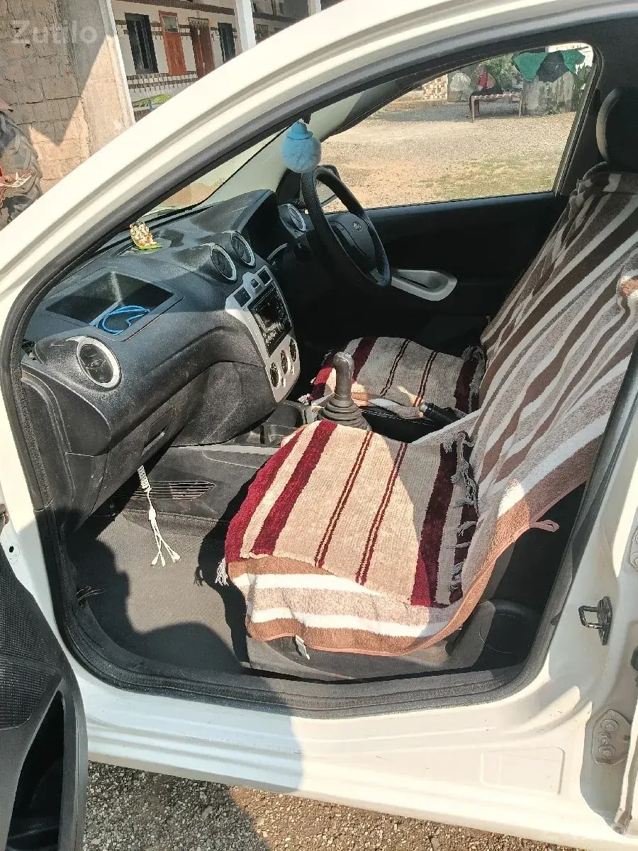 ફોર વ્હીલર ગાડી વેચવા ની છે. - Cars - Mahuva - Image 2