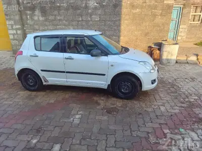 Maruti Suzuki Swift VXI 2010 CNG Petrol