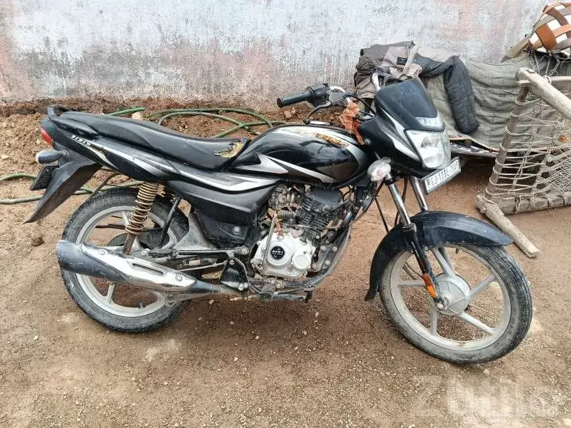 2022 Petrol Bike with Valid PUC - Bikes - Lalpur - Image 3