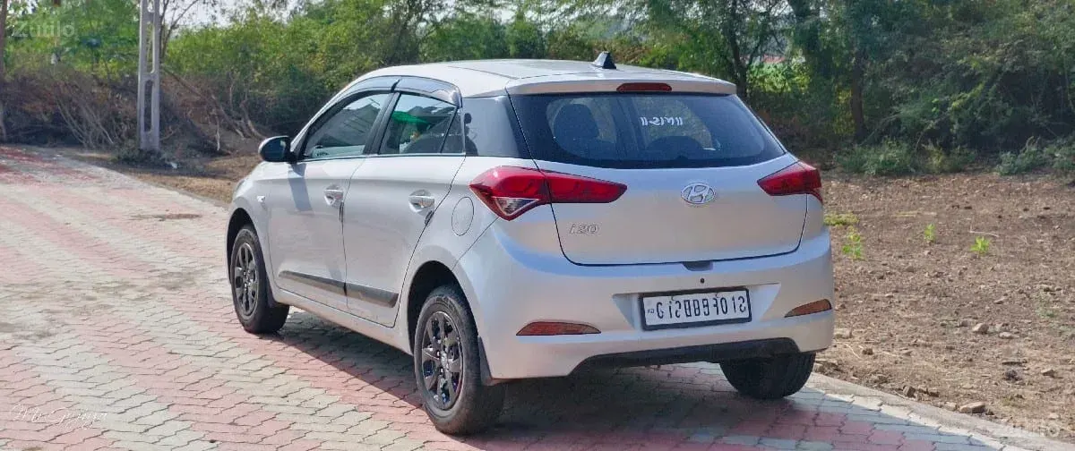 i20 car vechvani che - Cars - Bhanvad - Image 2