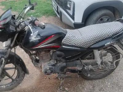 2014 Honda Shine Bike with New Battery 2014 Honda Shine Bike with New Battery