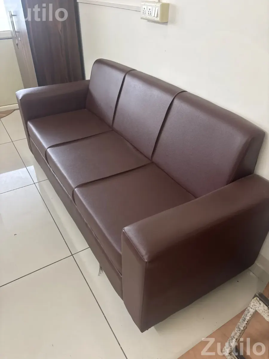 Office furniture - Desks, Office & Commercial Furniture - Ahmedabad City - Image 3