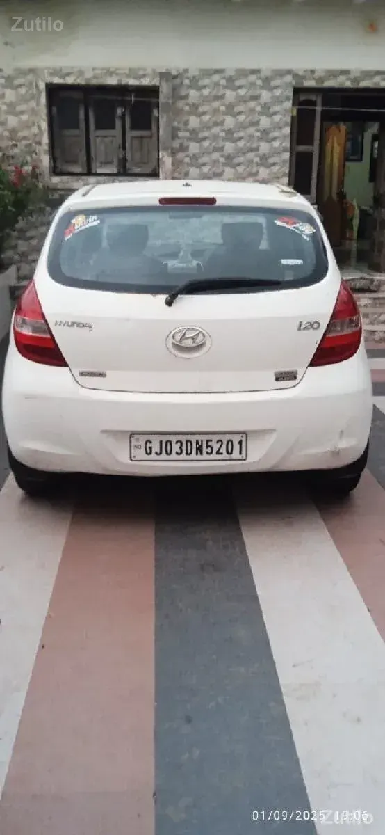 i20 વેચવાની છે - Cars - Dwarka - Image 2