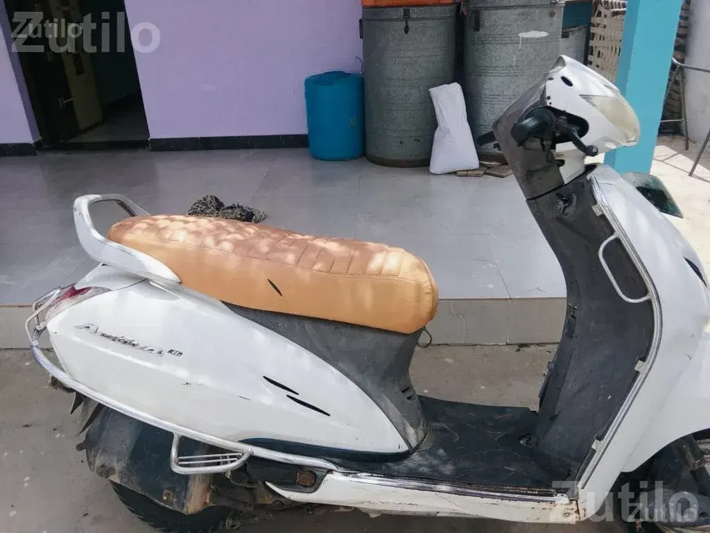 Honda Activa 2016 White Scooter - Bikes - Nakhatrana - Image 2