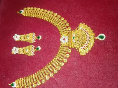 Traditional Necklace Set with Matching Earrings