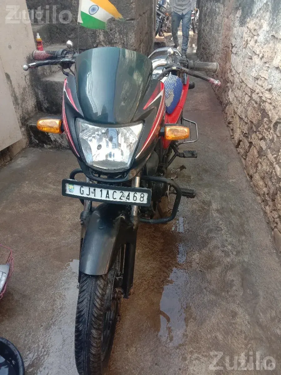 Super Splendor 2011 Motorcycle - Bikes - Junagadh City - Image 3