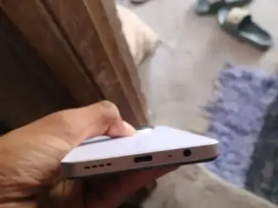 Sleek White Android Phone for Sale Sleek White Android Phone for Sale