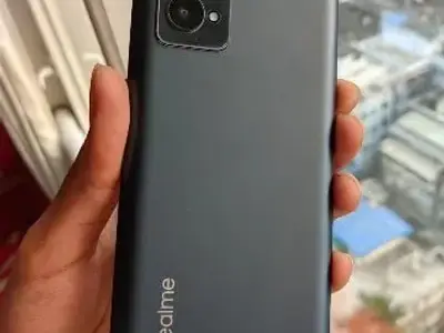 Realme 9 5G – Triple Camera Grey Phone Realme 9 5G – Triple Camera Grey Phone