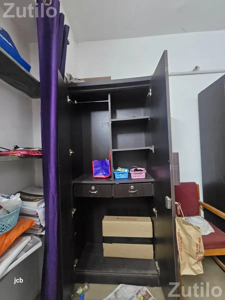 Wardrobe - વોર્ડરોબ, કબાટ અને સ્ટોરેજ - અમદાવાદ શહેર - Image 2