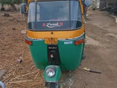 2009 Bajaj CNG Auto Rickshaw 2009 Bajaj CNG Auto Rickshaw