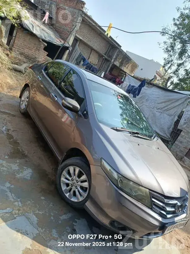 Honda City 2012 Petrol Sunroof 95000 km - Cars - Dehgam - Image 5