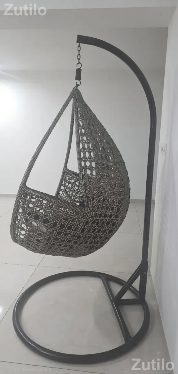 One Seater Modern Swing (1 year old) - ખુરશી, સ્ટૂલ અને બેઠક - અમદાવાદ શહેર - Image 2