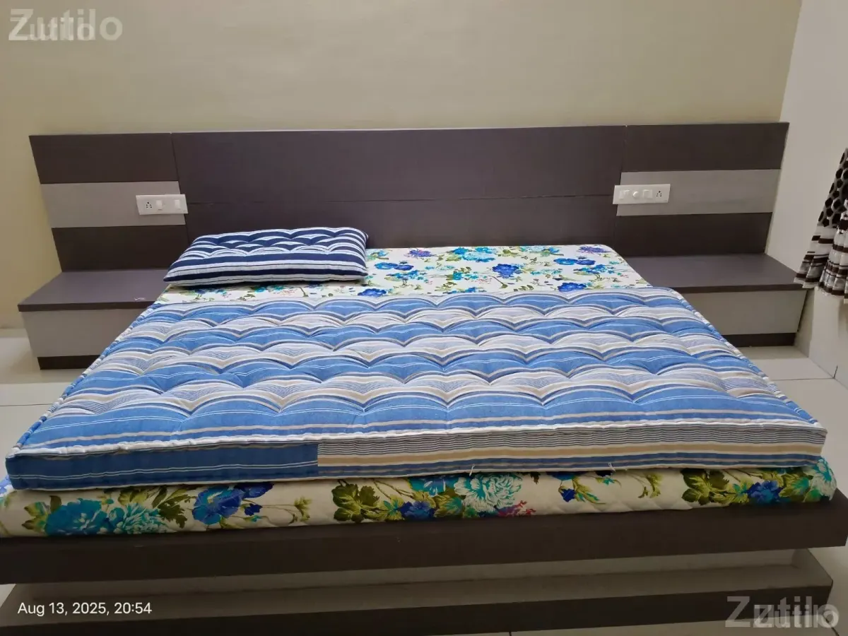 Pure ruhi gadda with pure cotton cover - Beds & Mattresses - Vadodara City - Image 2