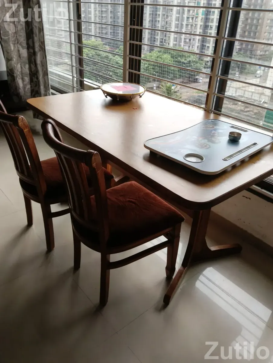 Dinning table pure wood - ડાઇનિંગ ટેબલ અને સેટ - અમદાવાદ શહેર - Image 2