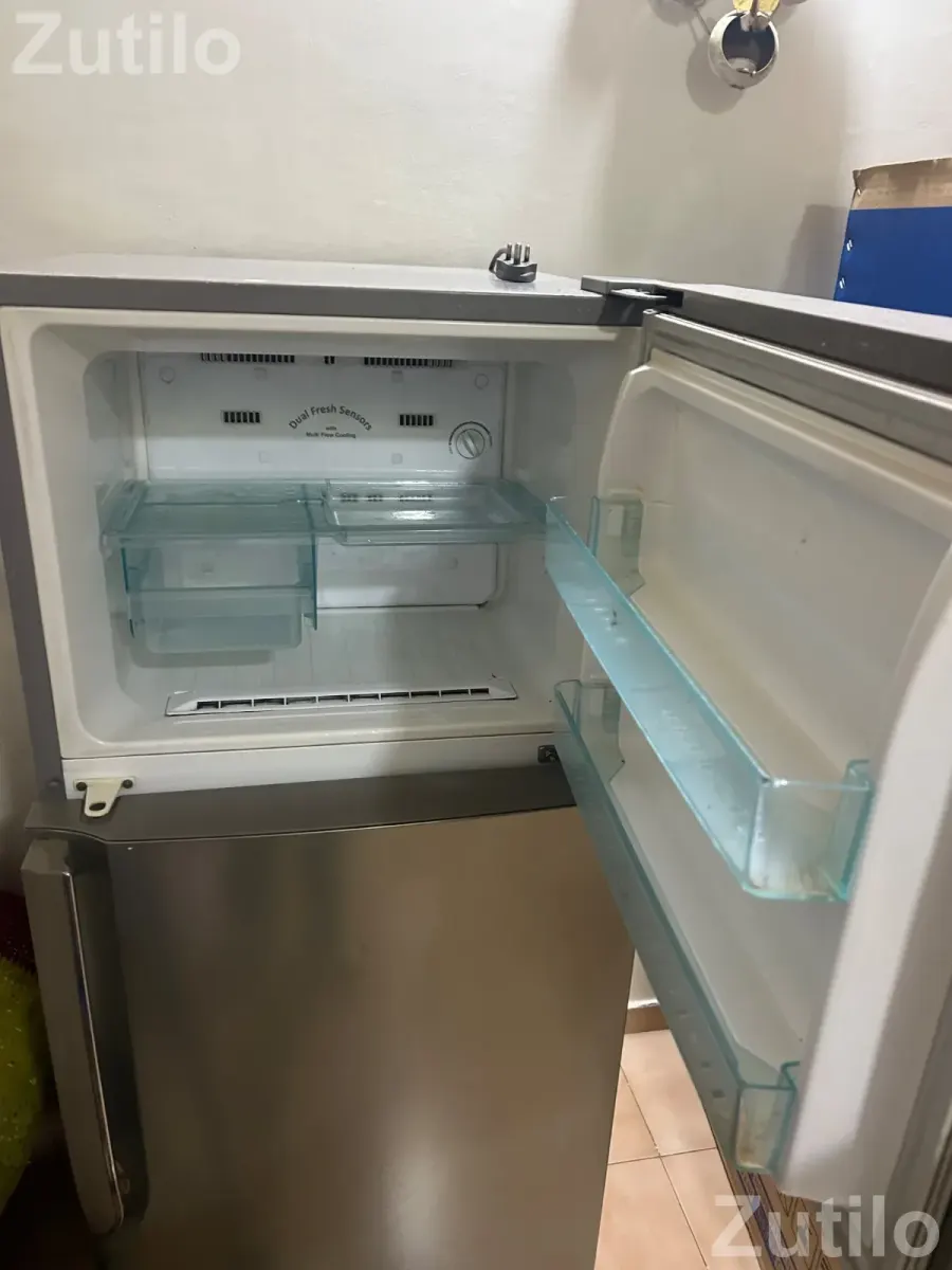 Double dore fridge only @4000 - Refrigerators - Ahmedabad City - Image 2