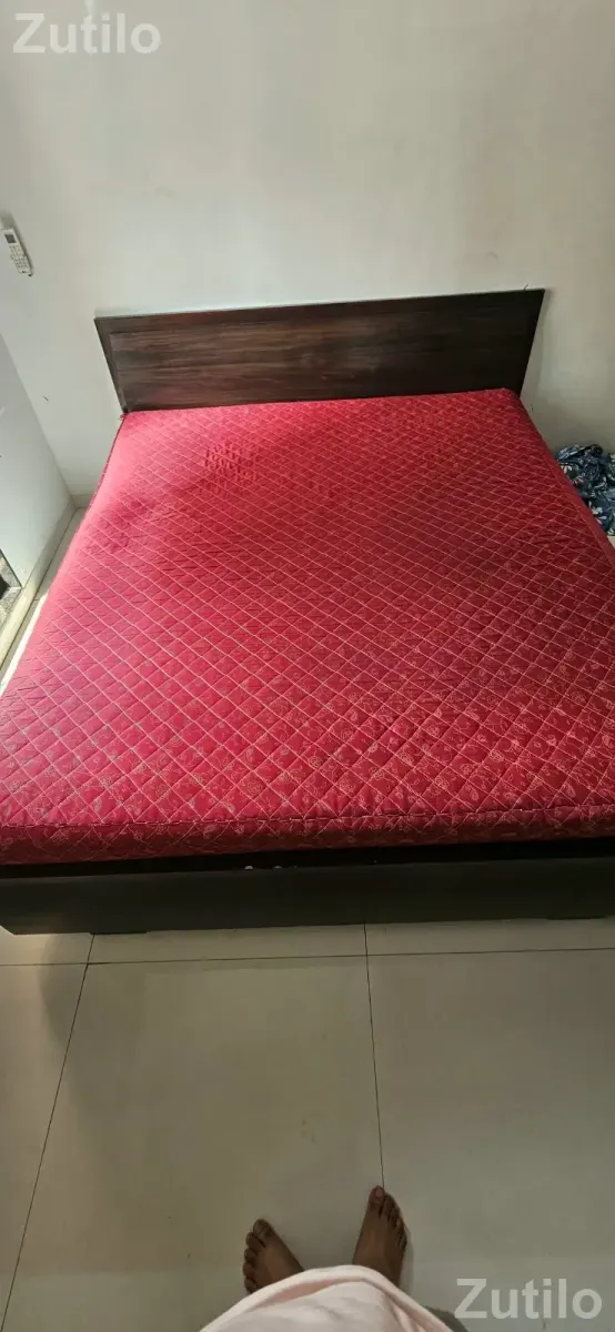 Double Bed dismantle 6 x 7 feet double storage box bed made of wood - પલંગ અને ગાદલા - સુરત શહેર - Image 3