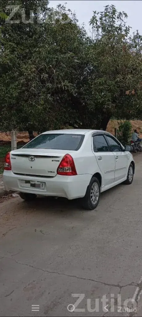 Toyota Etios VXD Diesel 2012 - Cars - Vadali - Image 4