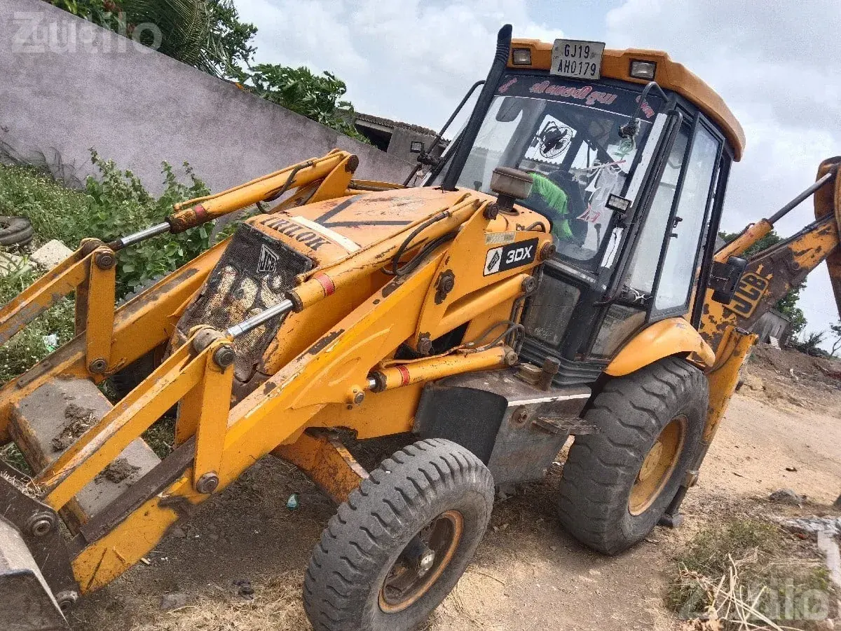 JCB Backhoe Loader with Rebuilt Engine - બાંધકામના વાહનો - ખંભાળિયા - Image 2