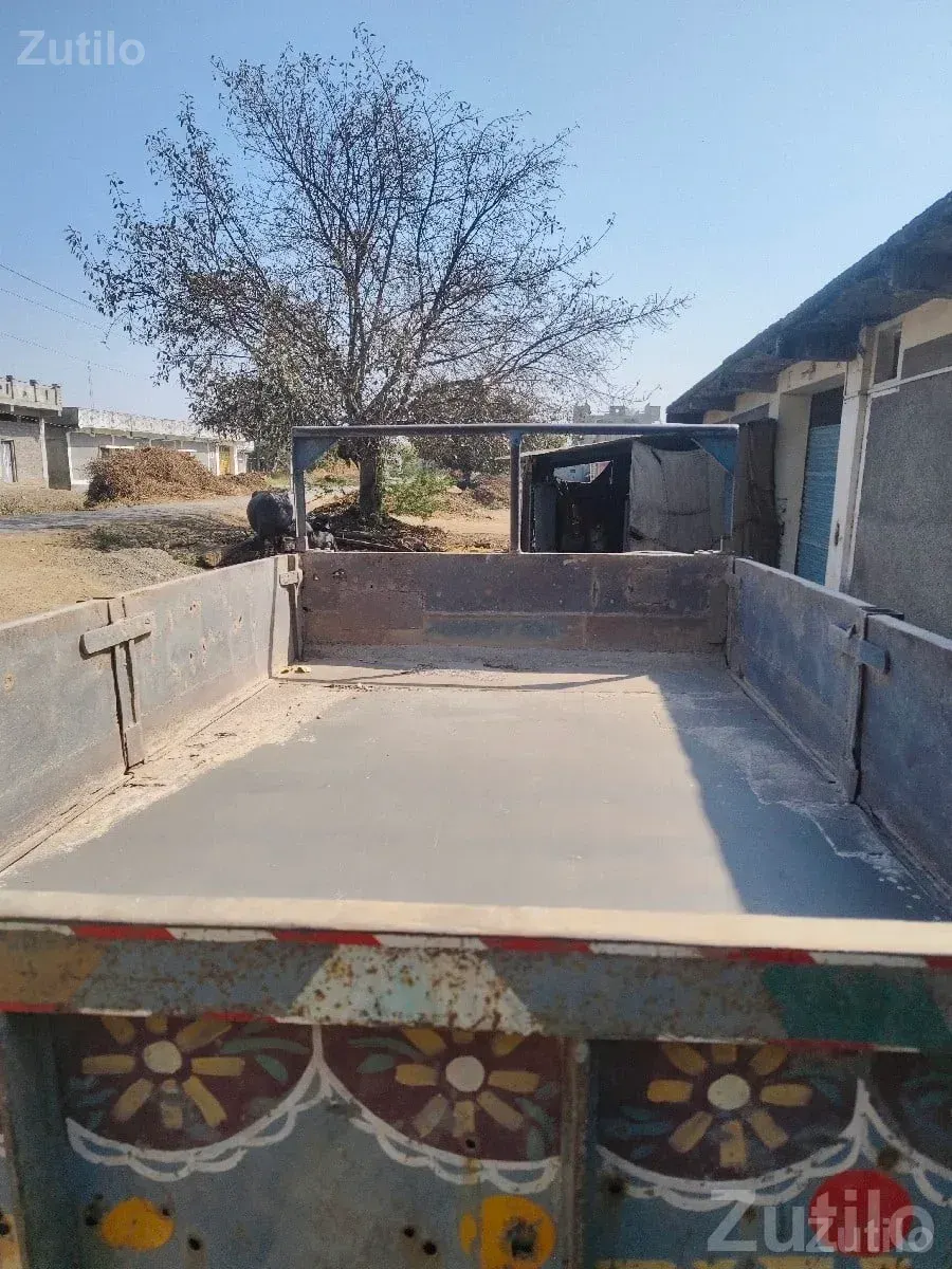 Used 90 Ft Tractor Trolley for Sale - Construction Vehicles - Lathi - Image 3