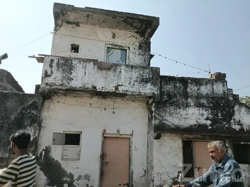 Old House for Sale in Keshod - House for Sale - Keshod - Image 2