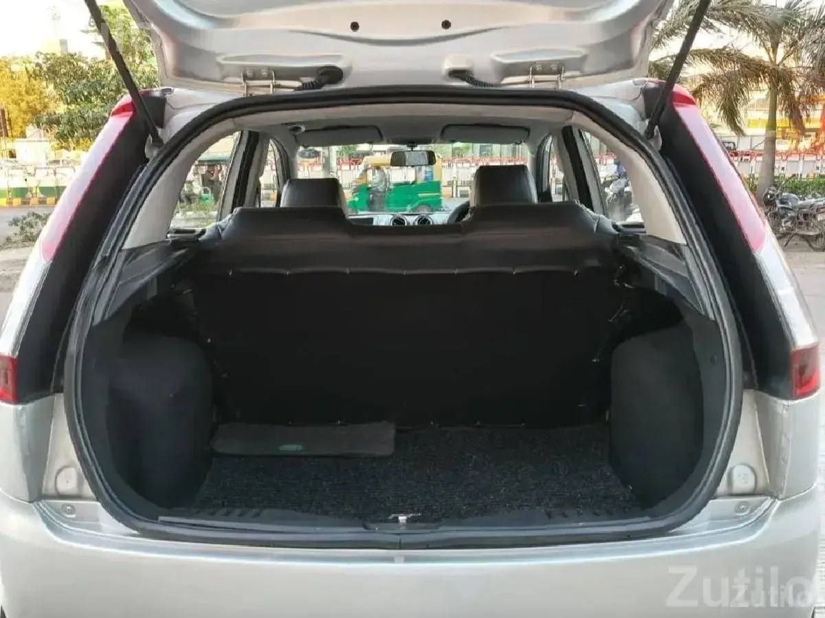 Ford Figo Diesel 2014-15 Second Owner - કાર - ભેસાણ - Image 3