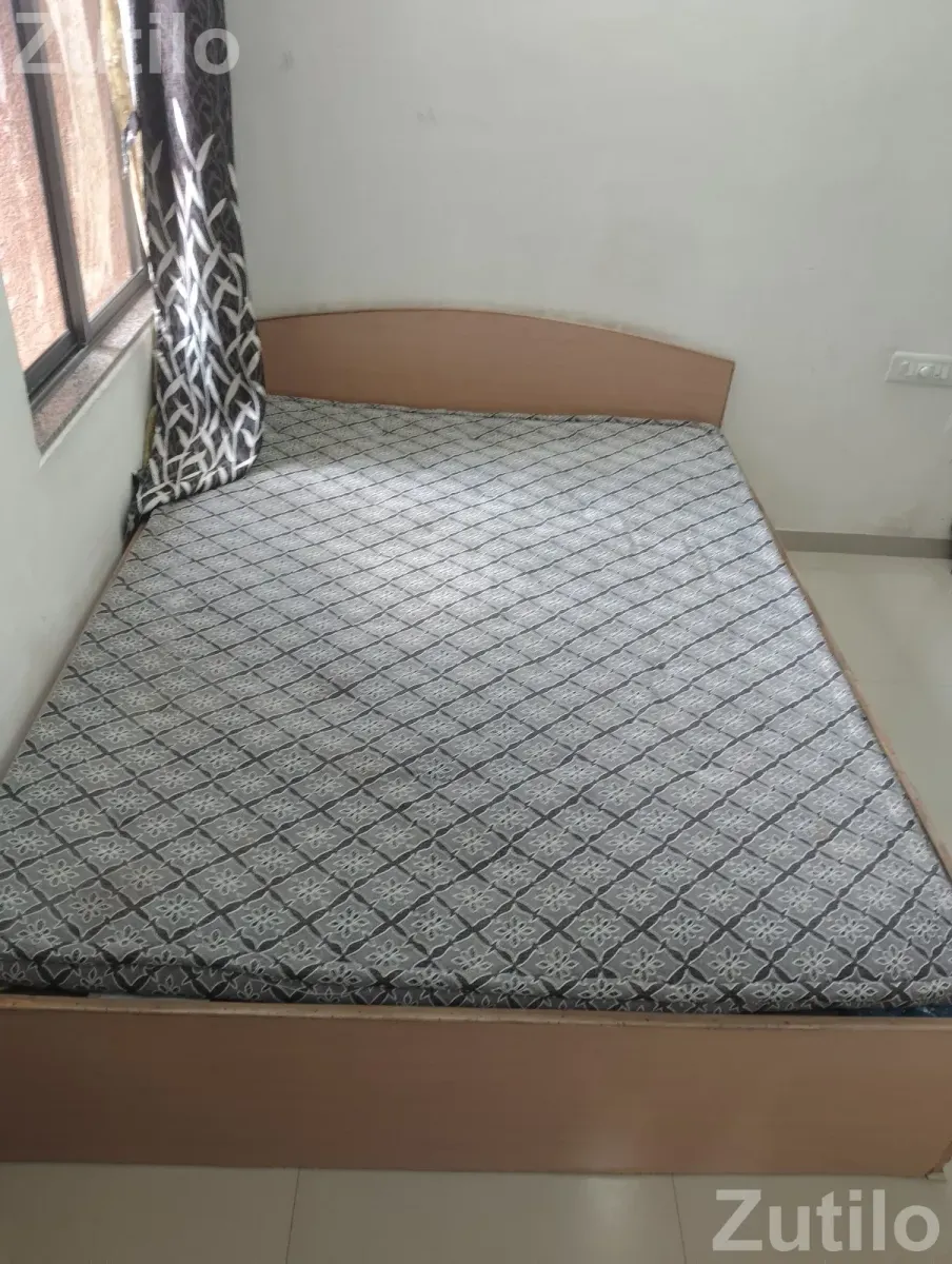 Bed - પલંગ અને ગાદલા - અમદાવાદ શહેર - Image 3
