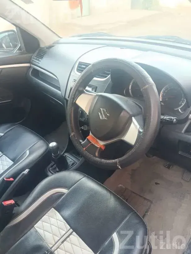 2013 Maruti Suzuki Swift Petrol Car - કાર - રાજકોટ શહેર - Image 3