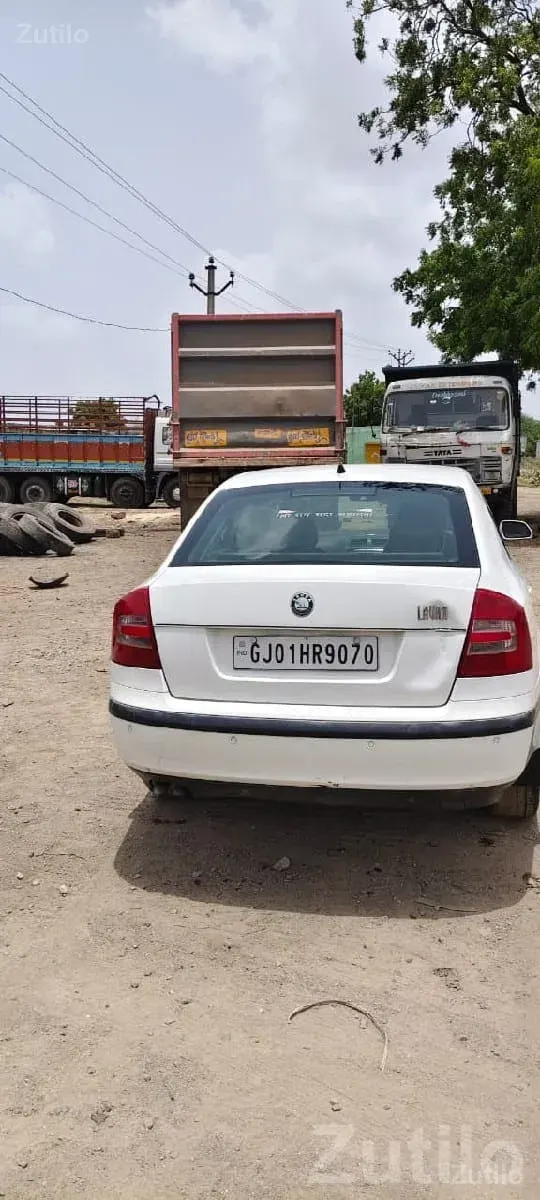 Skoda Octavia White Sedan Car - Cars - Ranavav - Image 3
