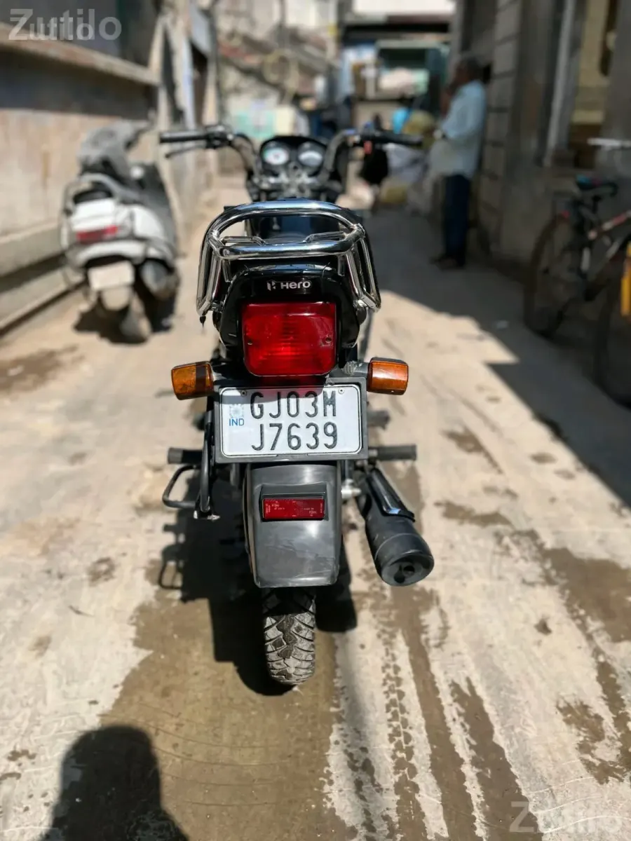 Hero Splendor Plus 2022 Bike 11700 Km - Bikes - Rajkot City - Image 2