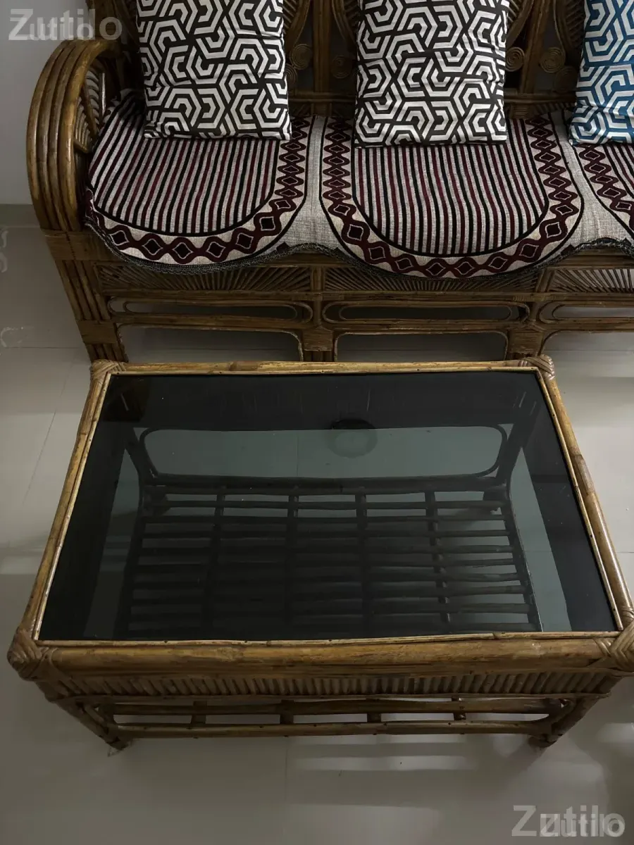 Sofa set along with centre table made of cane - સોફા સેટ અને કાઉચ - દસ્ક્રોઇ - Image 2