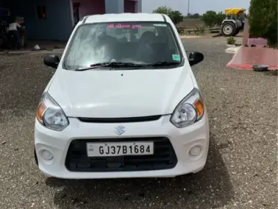 ફોર વ્હીલ વેચવાની છે ફોર વ્હીલ વેચવાની છે