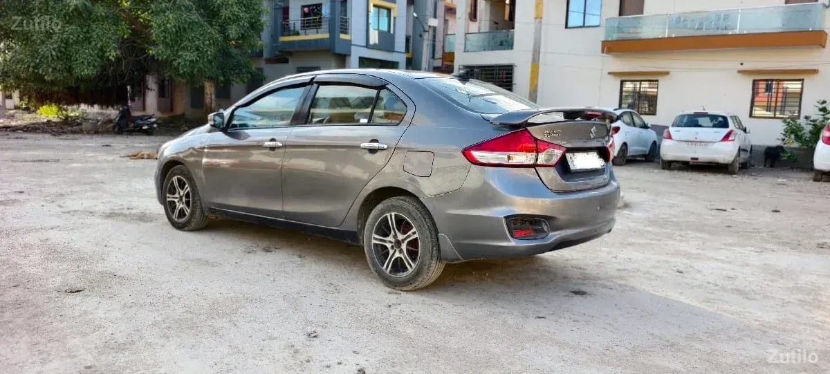 ciaz , 2015 model - Cars - Bhanvad - Image 2