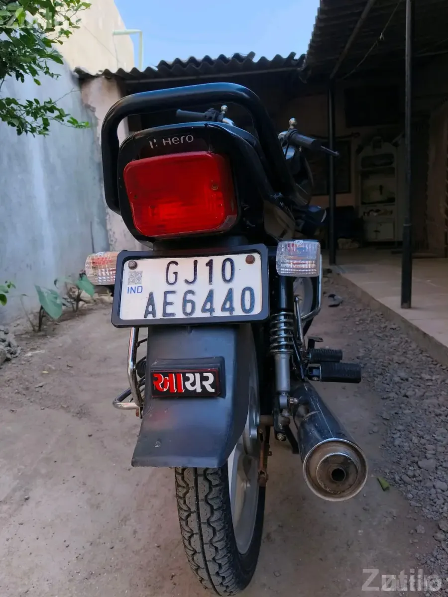 2006 Hero Splendor Bike in Black - Bikes - Lalpur - Image 2