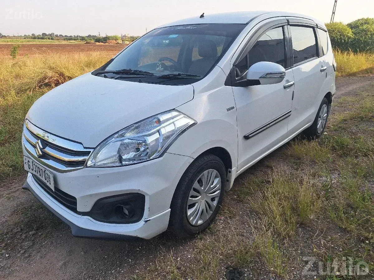 White Maruti Suzuki Ertiga Family Car - કાર - કલ્યાણપુર - Image 3