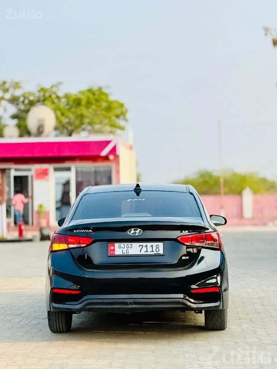 Hyundai Verna Black Top Diesel Sedan - Cars - Keshod - Image 5